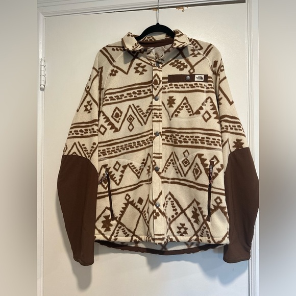 North Face Men’s Medium Gordon Lyons Shacket Jacket Aztec Geo Print Cream Brown. - Picture 1 of 13